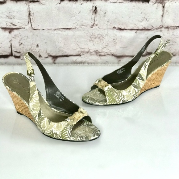 ETIENNE AIGNER Trista Rattan Wedge Heel Green Tropical Print Ankle Strap size 6 - Picture 9 of 15